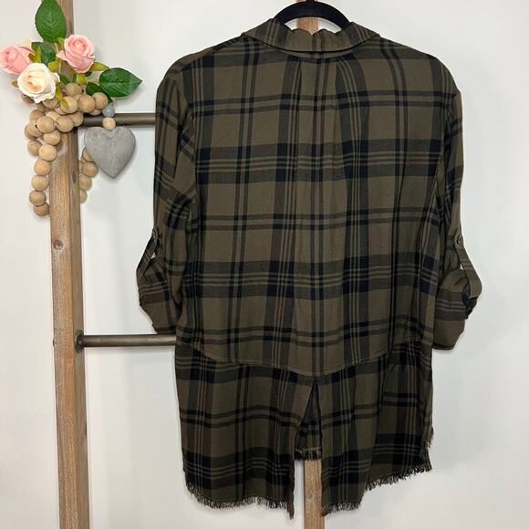 Cloth and Stone Plaid Blouse Raw Hem Size Medium - Picture 4 of 7